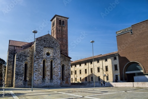 Obraz na płótnie udine, italien - piazza mit dom santa maria annunziata w salonie