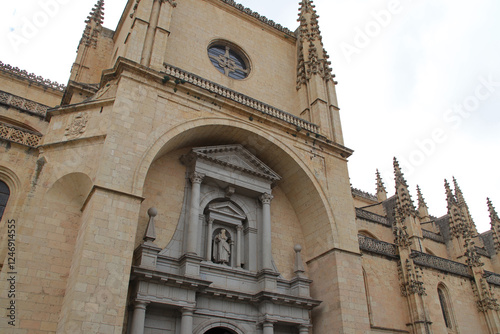 Obraz na płótnie cathedral in segovia in spain w salonie