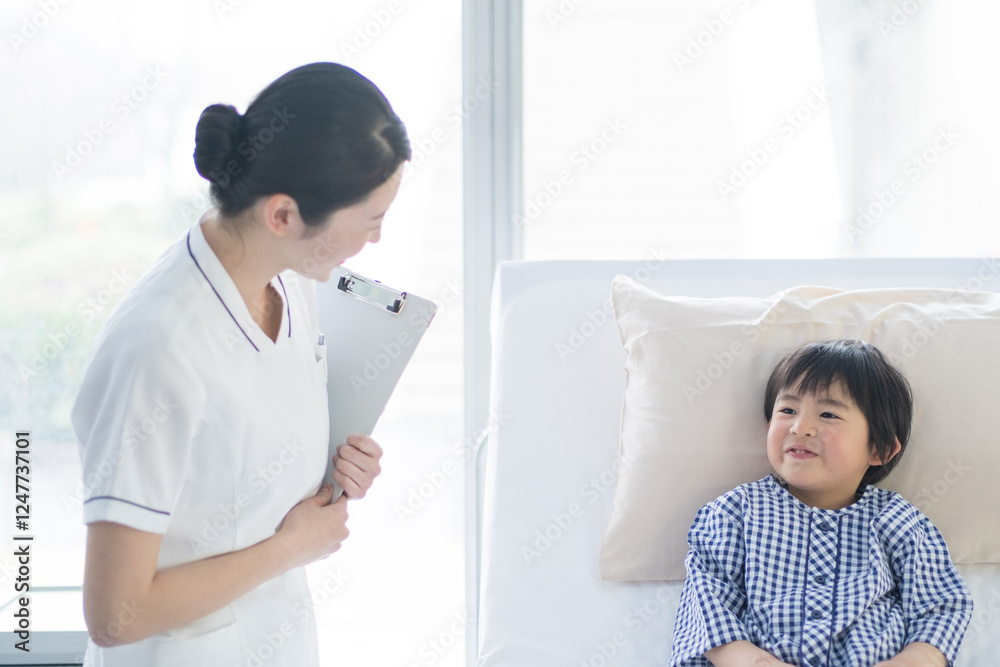 看護師さんと男の子 看護師さんと男の子