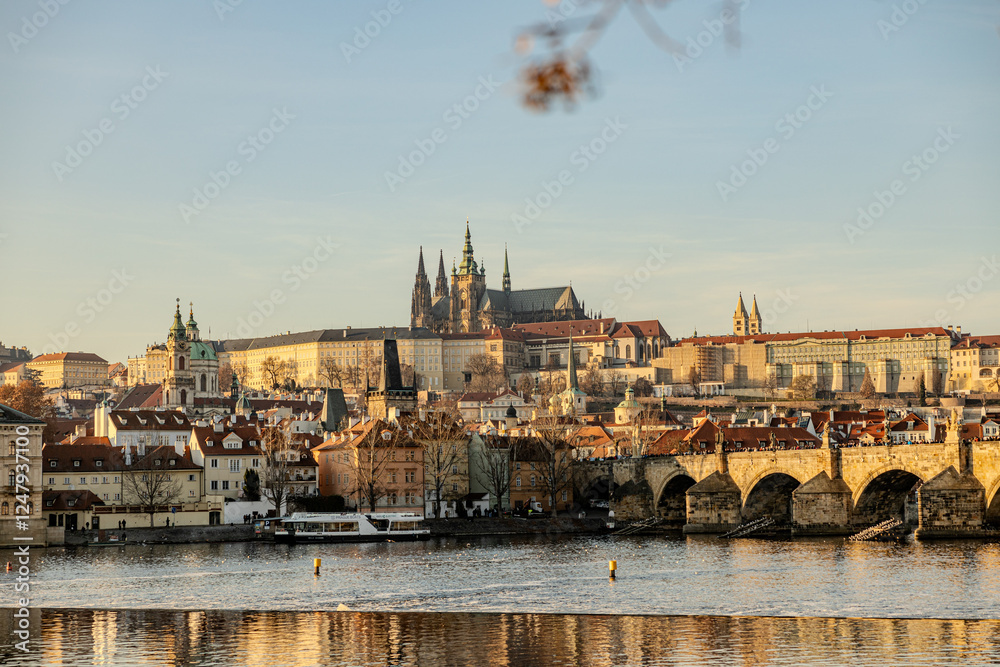 Fototapeta premium Charles Bridge, Prague Castle and cityscape at sunset, Prague, Czech Republic