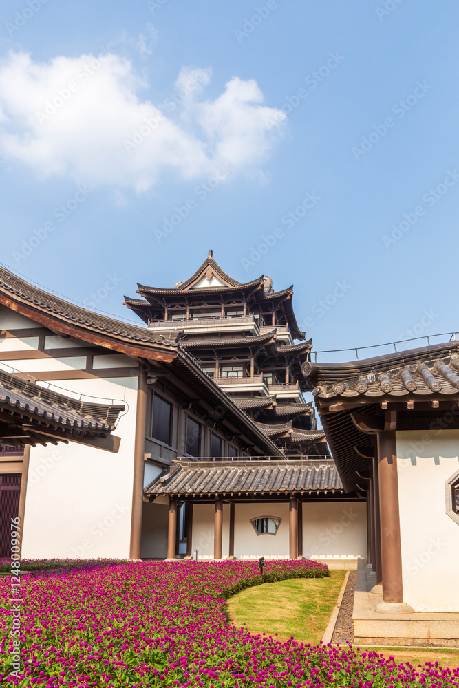 Obraz premium close-up of chinese pavilion in the garden