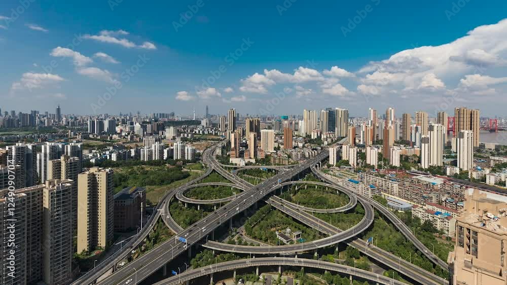 Wuhan urban transportation challenges at Makutu Road viaduct experiencing significant delays