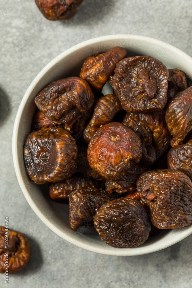 Obraz premium Dried Organic Brown Figs