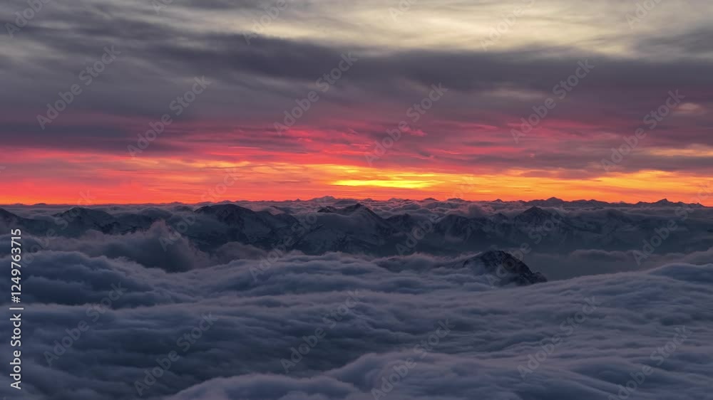 Nebelmeer Südföhn Sonnenuntergang Hochschwab Gebiet Alpen Zeitraffer Querformat
