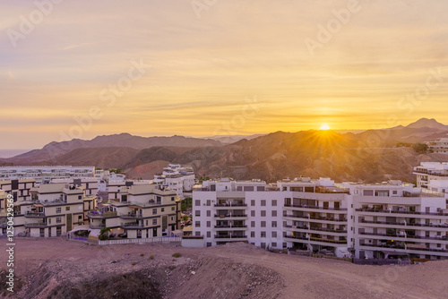 Obraz na płótnie Sunset view of Eilat and its mountains w salonie