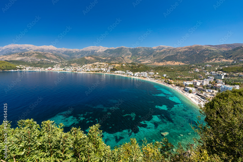 Obraz premium Albania, Vlorë County, Himarë - 15 August 2024 - View from above of the extraordinary sea of ​​Himarë