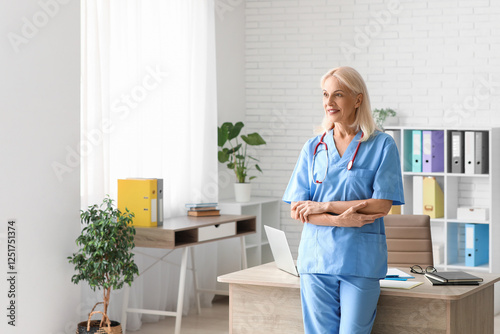 Experienced female doctor i...