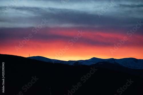 Fotografia Lingering Light Over the Rocky Mountains