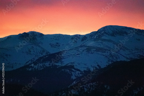 Quadro su tela Lingering Light Over the Rocky Mountains