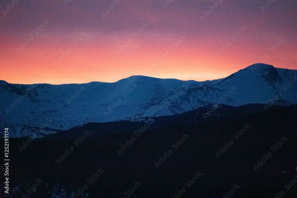 Lingering Light Over the Rocky Mountains Lingering Light Over the Rocky Mountains