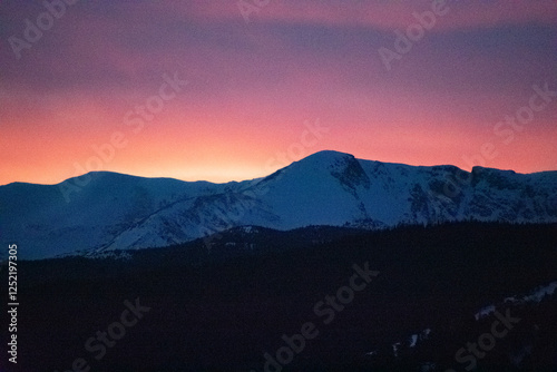 Photos Lingering Light Over the Rocky Mountains