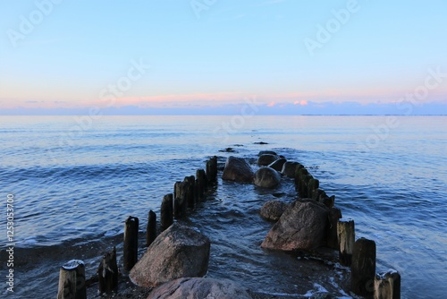 Obraz na płótnie Buhne am Meer. w salonie