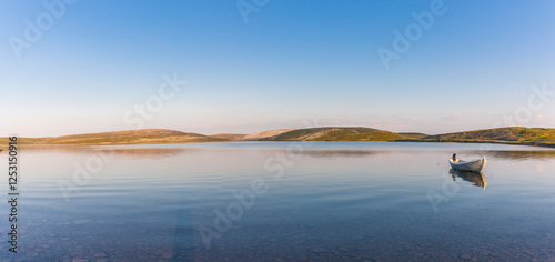 Gaetnjajárvi See im Norden Norwegens auf der Varanger Halbinsel