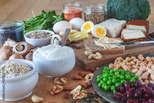 Cuadro en lienzo - Auswahl an vegetarischen Proteinquellen für eine gesunde, fleischfreie Ernähru