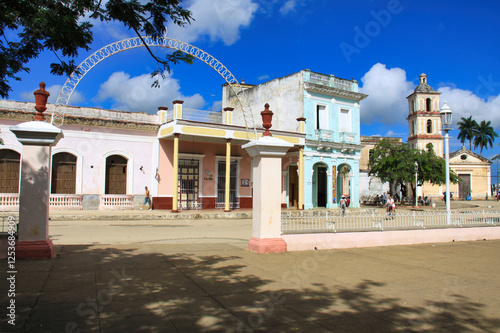 scorcio della colorata città di Remedios a Cuba photo