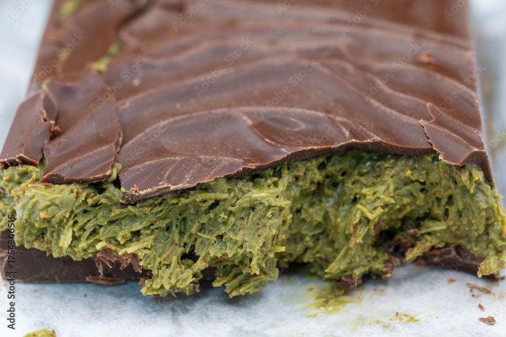 Dubai chocolate filled with pistachio and kadaif