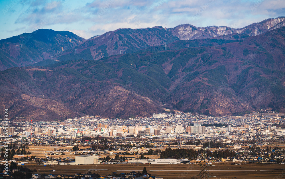 Fototapeta premium 山形村から見た松本市街地