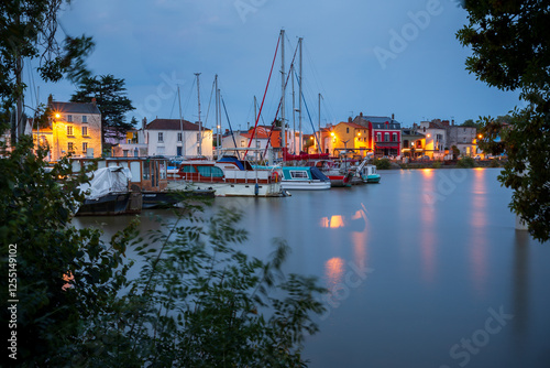 Ancien village de pêcheurs sur les bords de Loire à Trentemoult à coté de Nantes photo