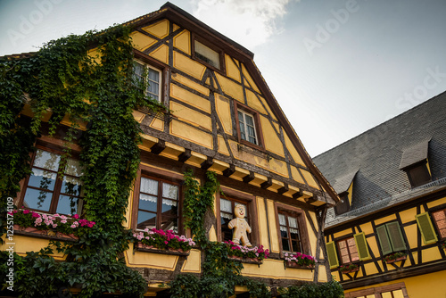 Fototapeta Naklejka Na Ścianę i Meble -  Street view on the city of Kaysersberg in Alsace