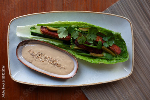 Food, Vegan lettuce wrap