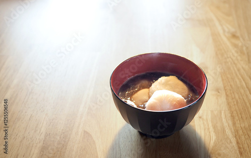 丸い餅の入った美味しいぜんざい