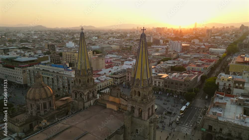 vista aerea de la catedral de Guadalajara en Jalisco Mexico templo antiguo lugar famoso y turistico poblado en la ciudad capital 