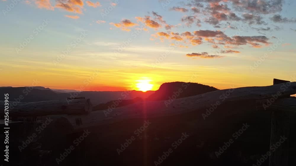 Time lapse pôr do sol no povoado de São Jorge, cidade de Alto Paraiso de Goiás, Estado de Goiás, região da chapada dos Veadeiros