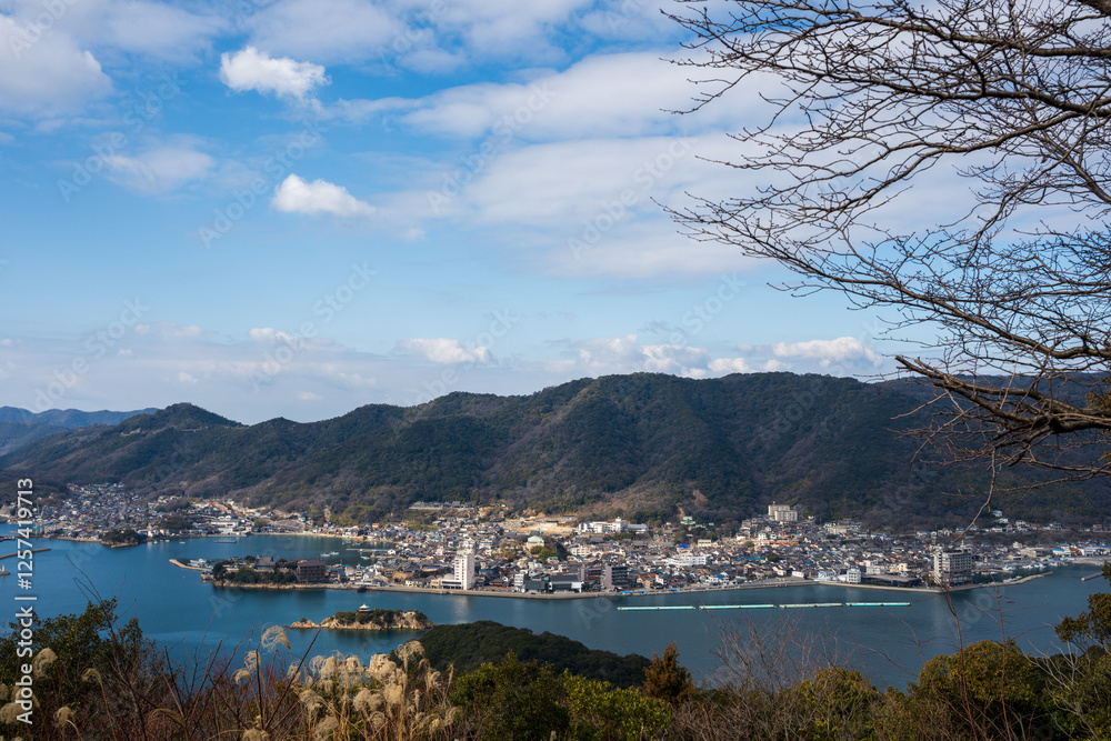 Fototapeta premium 日本の広島県福山市の仙酔島のとても美しい風景