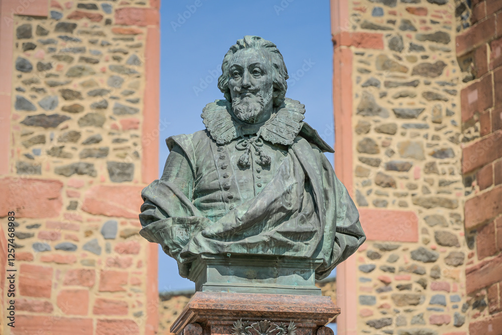 Obraz premium Büste, Denkmal für Graf Philipp Ludwig II., Wallonisch-Niederländische Kirche, Französische Allee, Hanau, Hessen, Deutschland