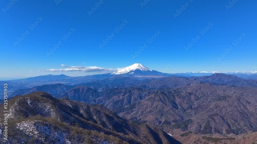 丹沢から撮影した晴天の富士山 丹沢から撮影した晴天の富士山