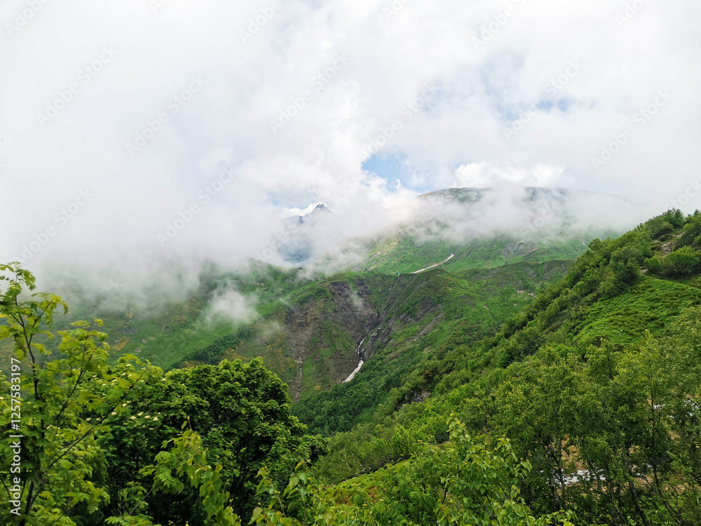 Obraz premium Fog in the mountains