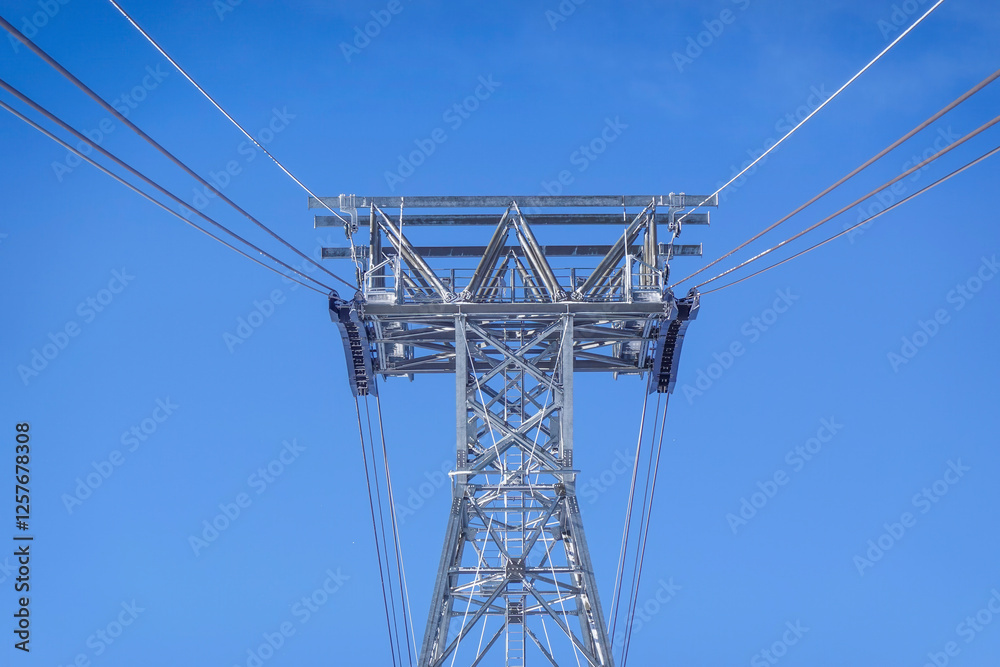 Mast, Seilbahn von Malga Ciapela zum Punta Rocca, Teil des Marmolata-Massiv, Dolomiten, Italien Mast, Seilbahn von Malga Ciapela zum Punta Rocca, Teil des Marmolata-Massiv, Dolomiten, Italien
