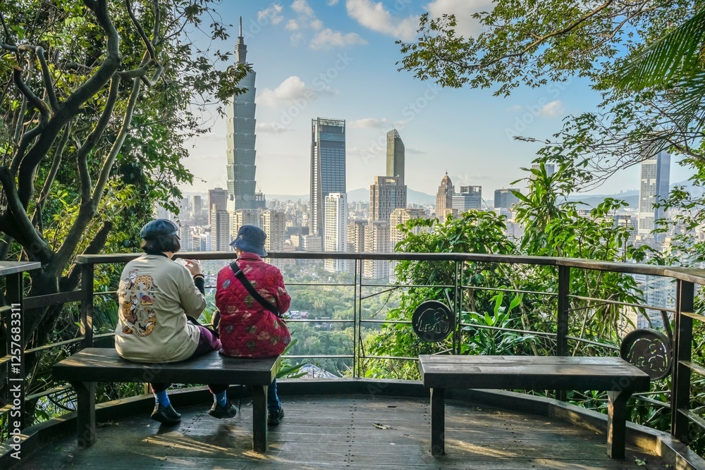 Fototapeta premium Wanderweg Si-Shou Shan und Xiang Shan, Elephant Trail, Elephant Mountain, Taipeh, Taiwan