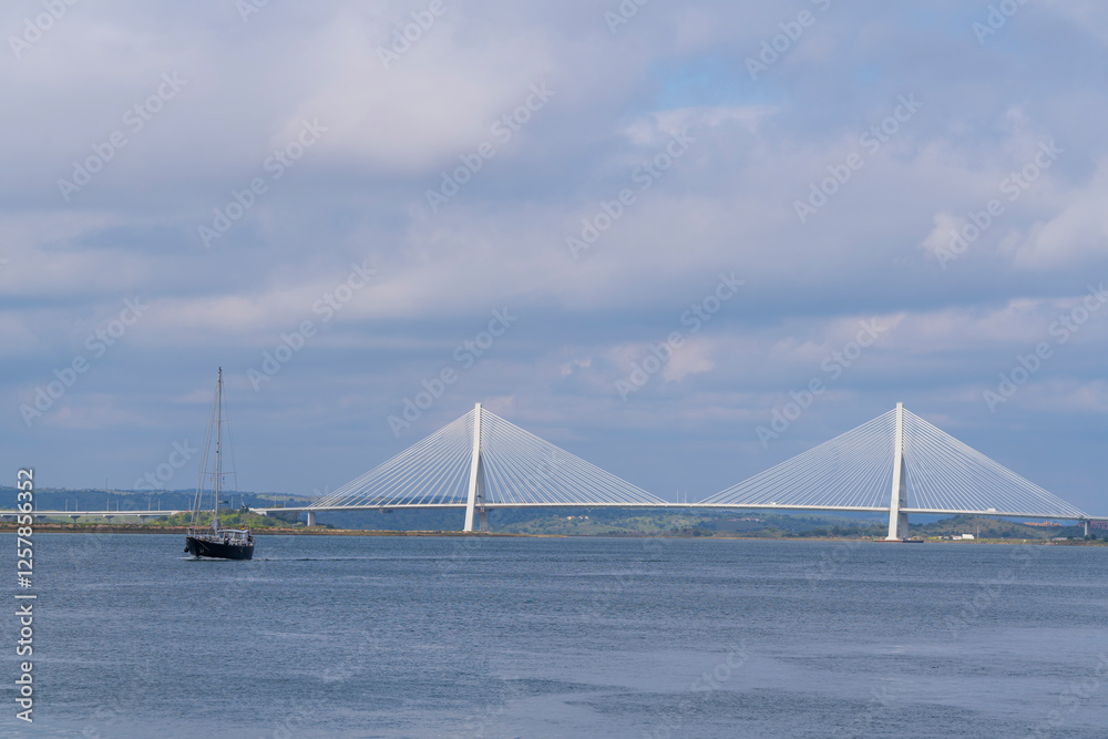 Obraz premium Puente internacional entre Portugal y Ayamonte