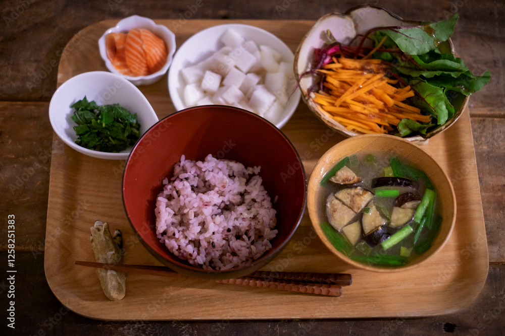 和食_たくさんのおかず