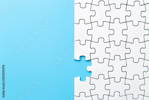 青背景に無地のジグソーパズル