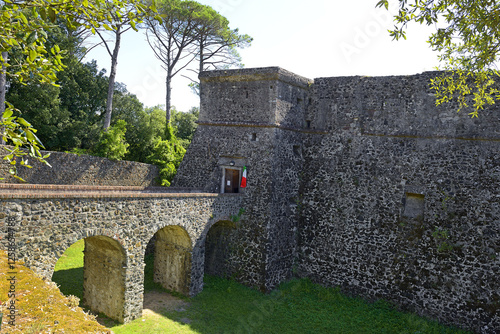 Obraz na płótnie Old Aulla Brunella fortress landmark in Tuscany, Italy. The Brunella Fortress dominates the strategic Aulla village from on high, located where the river Magra and Aulella meet. w salonie