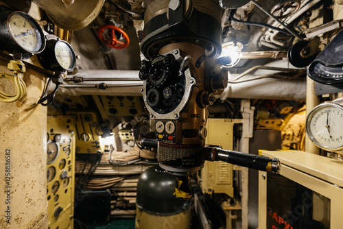 Foto Periscope in military diesel submarine