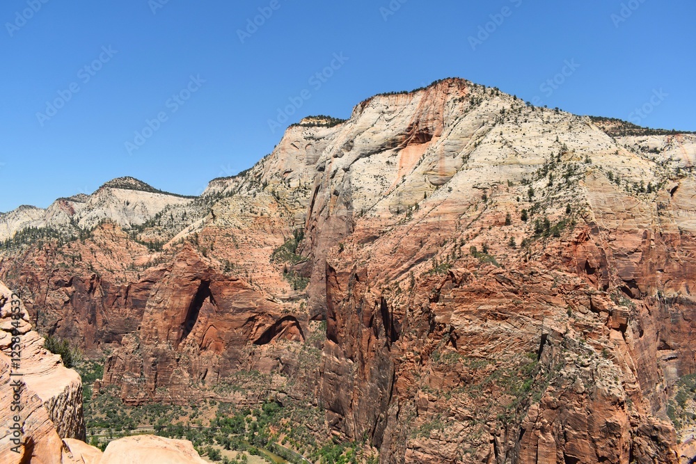Obraz premium View from part way up Angels Landing