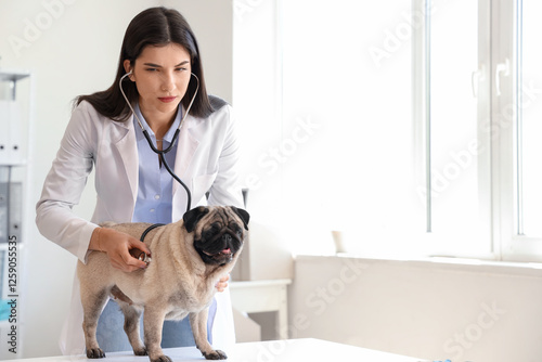Female veterinarian with st...