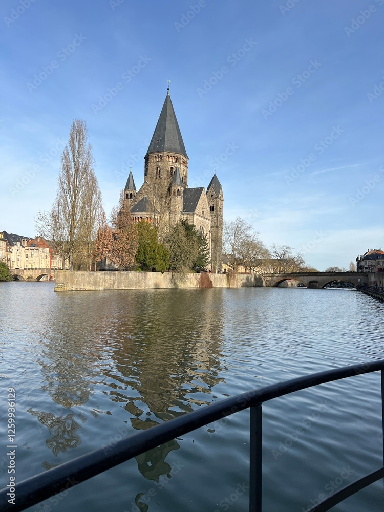 Fototapeta premium church on the river