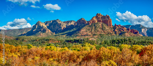 Fototapeta Naklejka Na Ścianę i Meble -  scenic views in fall around sedona arizona
