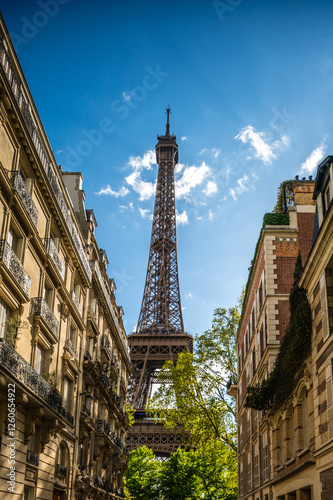 Photography beautiful scenes around eiffel tower in paris