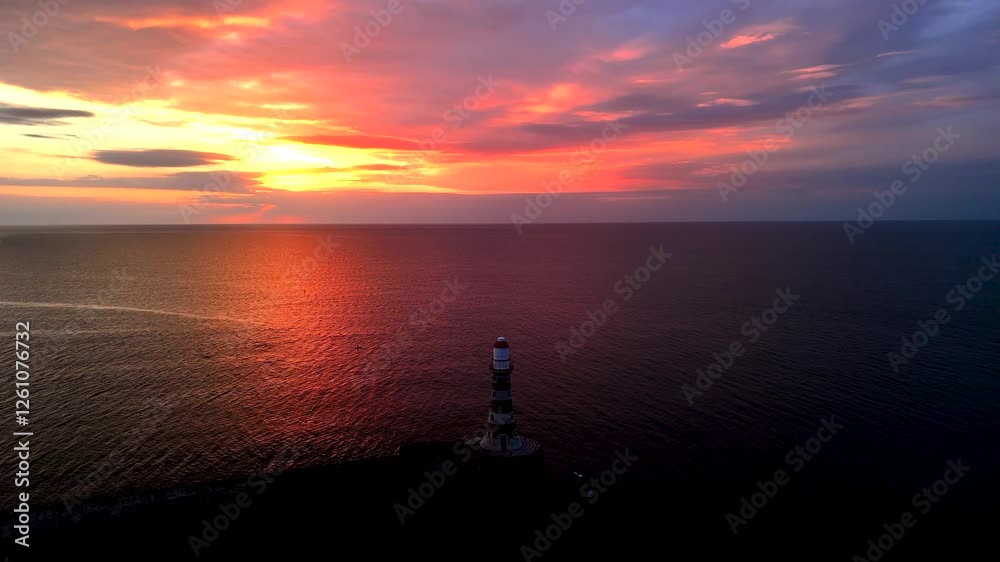 Roker Lighthouse clockwise sunrise HD