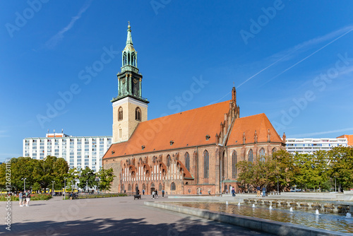 Obraz na płótnie St. Mary's Church in Berlin w salonie