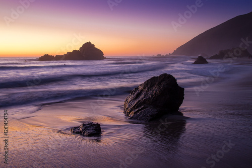 Φωτογραφία Pfeiffer Beach at Dusk