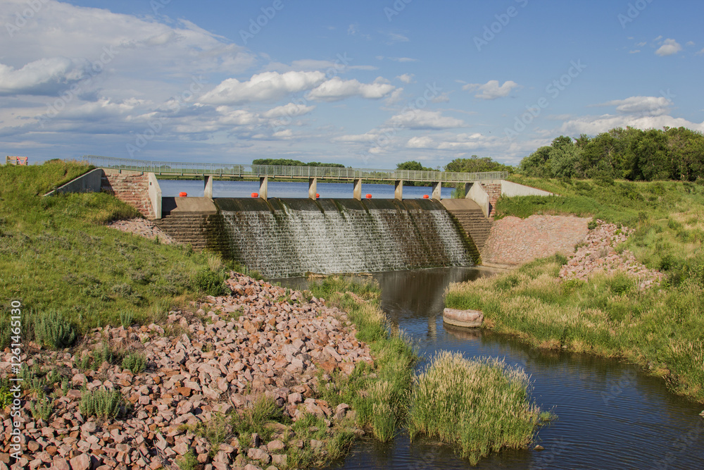 Fototapeta premium Split Rock Dam at Split Rock Creek State Park, Ihlen, Minnesota