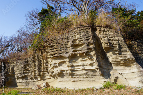 お猿畠の大切岸は石切り場の跡地／逗子（ZUSHI） photo