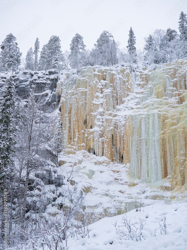 Korouma Frozen Waterfalls, Korouoma Canyon - zamarznięte wodospady, Finland