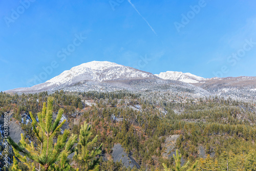 Mont Guillaume Draped in Snow – A Breathtaking Winter Wonderland in the Heart of the Hautes-Alpes
